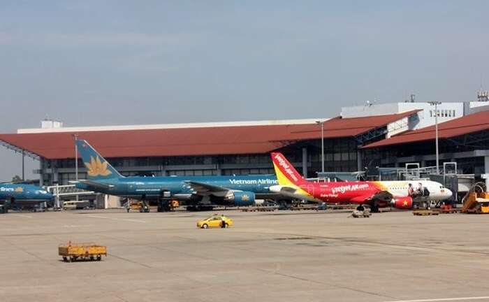 Thu phí xe vào sân bay 10 phút: Bộ GTVT đề nghị Bộ Tài chính cho ý kiến