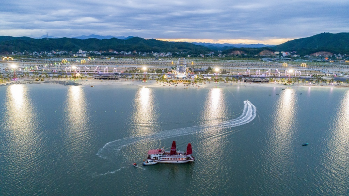 Biệt thự biển Vân Đồn vào tầm ngắm đầu tư