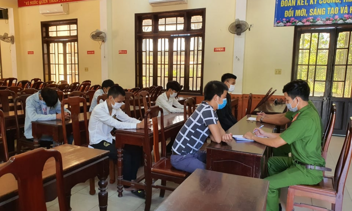 Nhóm côn đồ đánh nhiều người nhập viện vì cho rằng 'nhìn đểu'