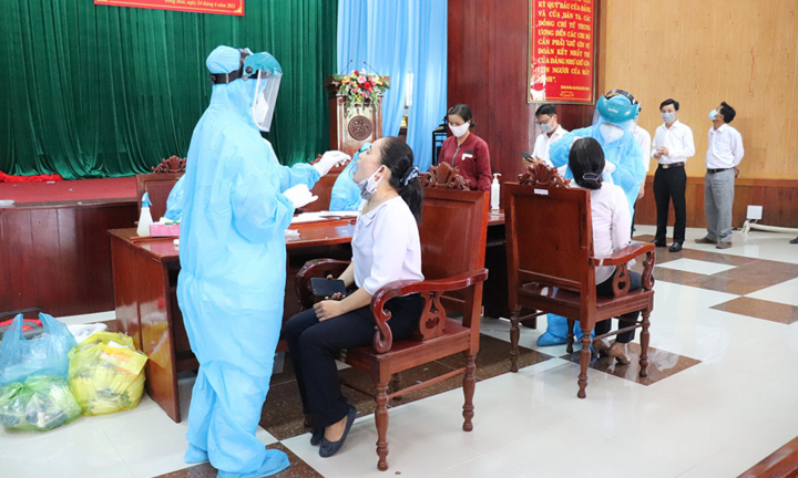 Mẹ là F1 nhưng âm tính với nCoV, con gái 3 tuổi F2 lại thành ca COVID-19