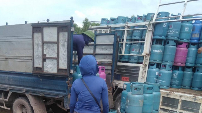 Tài xế tố bị chủ cũ chặn đường, 'cướp' hàng của công ty khác