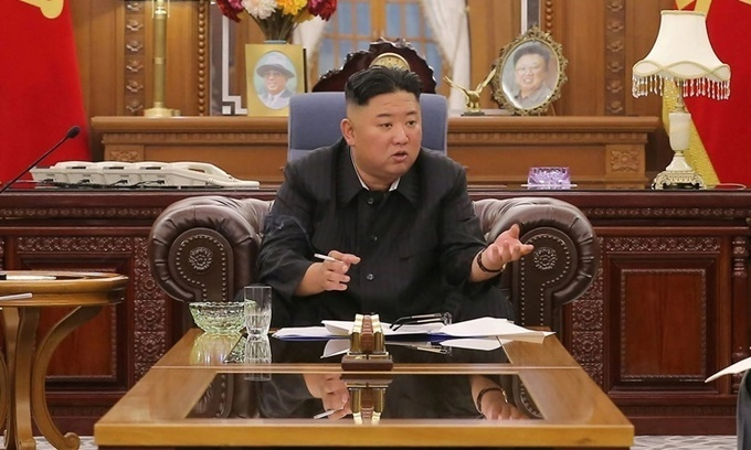 Vì sao truyền thông Triều Tiên đưa tin về cân nặng của ông Kim Jong-un?