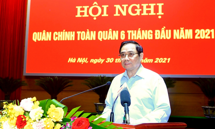 Thủ tướng: Quân đội tiếp tục đi đầu trong phòng chống thiên tai, COVID-19