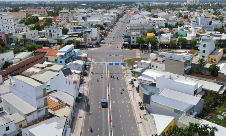 Nhiều bất cập tại tuyến đường gần 200 tỷ đồng vừa thông xe ở Cần Thơ