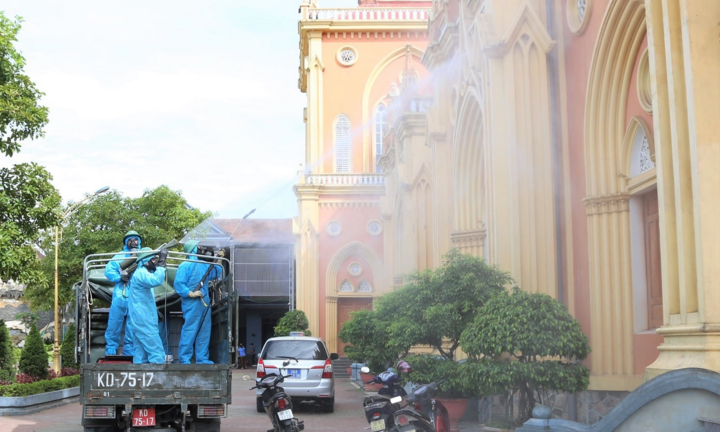 Người Hà Tĩnh nghi mắc COVID-19 tự khỏi bệnh có kết quả dương tính trở lại