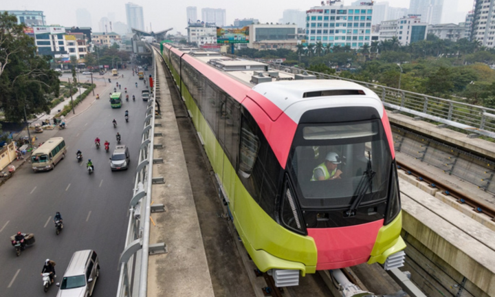 Video: Cận cảnh đoàn tàu Nhổn - ga Hà Nội chạy thử nghiệm đoạn 8,5 km trên cao