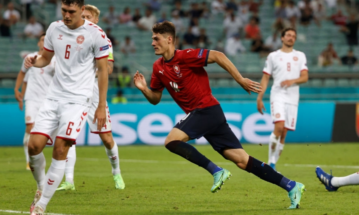 Video: Patrik Schick ghi bàn, bắt kịp Ronaldo trong cuộc đua vua phá lưới