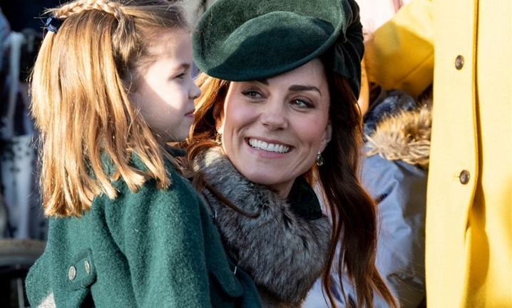 Xem cách Công nương Kate Middleton ăn mặc ton-sur-ton với các con rất tinh tế