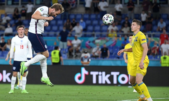 Video: Harry Kane ghi cú đúp, nuôi hi vọng đua vua phá lưới EURO 2020