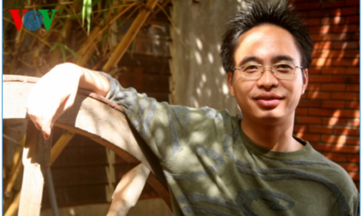 Phạm Mạnh Hùng - Người truyền lửa