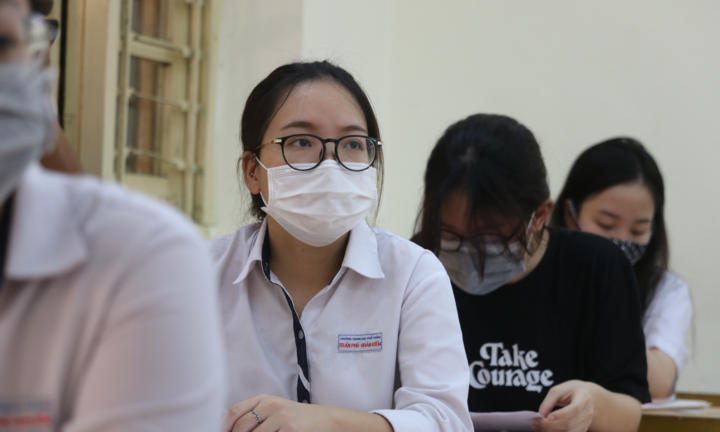 Thí sinh dương tính SARS-CoV-2, Bắc Giang khẩn cấp dừng một điểm thi tốt nghiệp