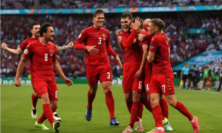 Video: Siêu phẩm sút phạt khiến tuyển Anh lần đầu thủng lưới ở EURO 2020