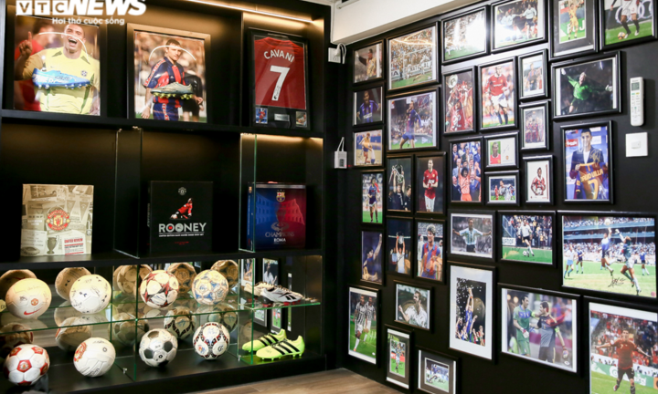 Chạm vào 'báu vật' bóng đá, 'thôi miên' người xem của doanh nhân trẻ ở Hà Nội