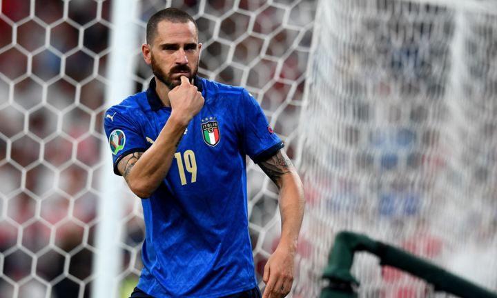 Video: Bonucci sút tung lưới tuyển Anh, Italy gỡ hòa