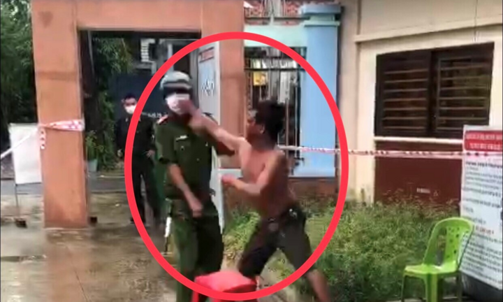  Khởi tố kẻ đấm vào mặt công an phường khi bị nhắc đeo khẩu trang 