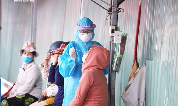 Cập nhật danh sách các địa phương yêu cầu phải test COVID-19 trước khi vào tỉnh