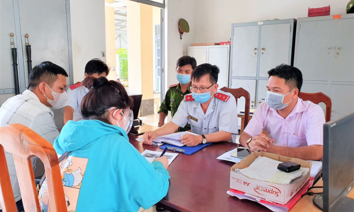 Tiết lộ thông tin người mắc COVID-19, người phụ nữ bị phạt 5 triệu đồng