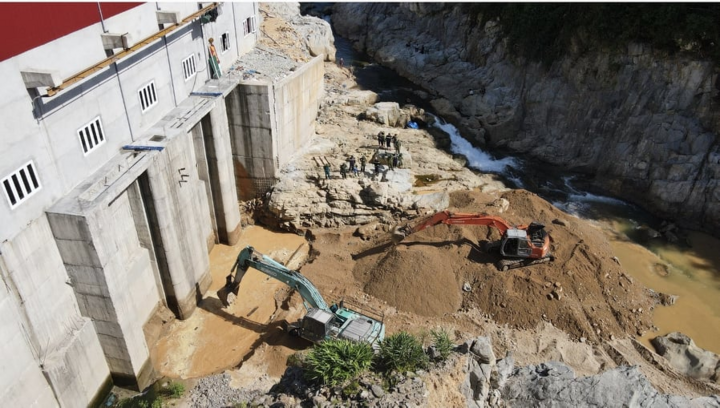 Ảnh: Nửa tháng lật tung sông Rào Trăng vẫn không thấy 11 công nhân mất tích