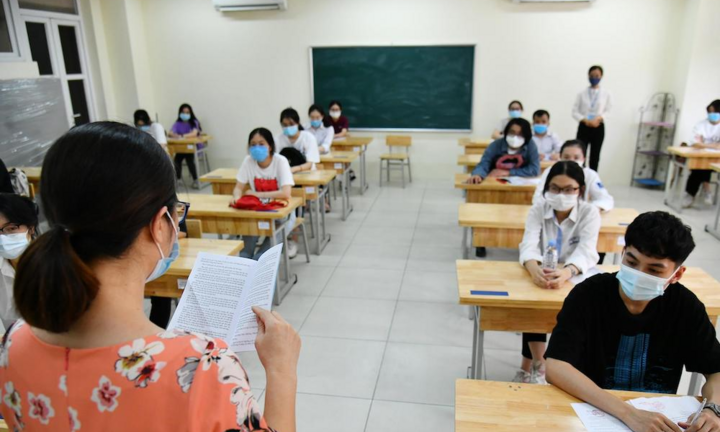 Cười ra nước mắt với thí sinh viết ‘Sóng’ ra đời khi Xuân Quỳnh đi du thuyền