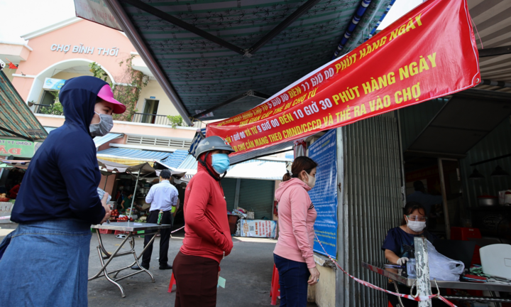 Chợ đầu mối Hóc Môn mở cửa với 9 tiểu thương kinh doanh