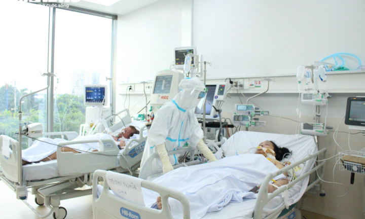 Bên trong 'thành trì cuối cùng' cứu bệnh nhân COVID-19 thoát cửa tử