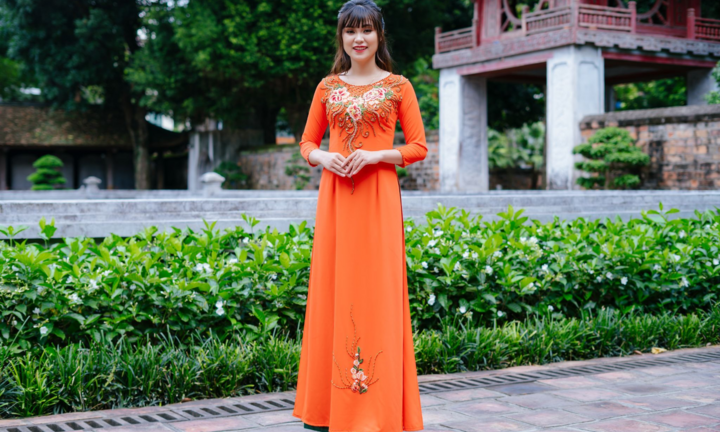 Áo dài Quỳnh Nguyễn gợi ý cách chọn trang phục trong các dịp lễ đặc biệt