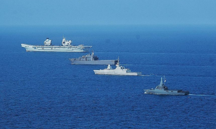 Chiến hạm Anh lần đầu tập trận cùng hải quân Singapore ở Biển Đông