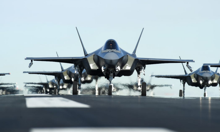 Không quân Mỹ kiệt quệ vì tiêm kích F-35, ngân sách tăng chóng mặt