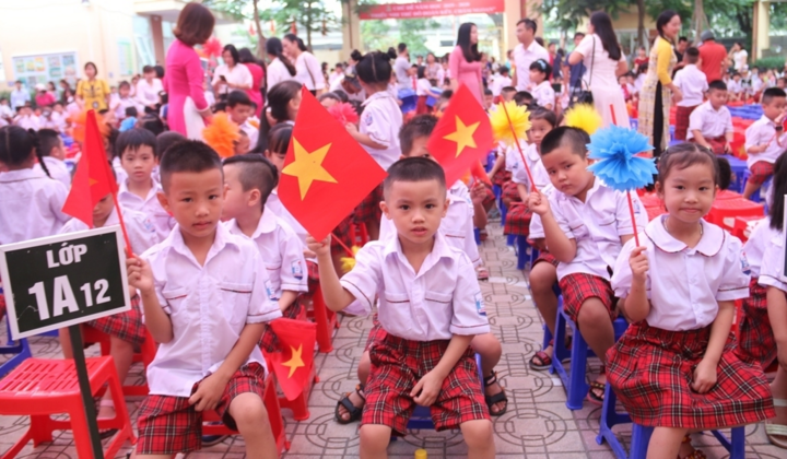 Học sinh cả nước tựu trường năm học mới vào ngày 1/9