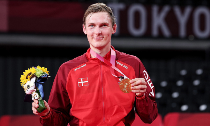 Axelsen: Học tiếng Trung để thắng người Trung Quốc, vô địch Olympic Tokyo