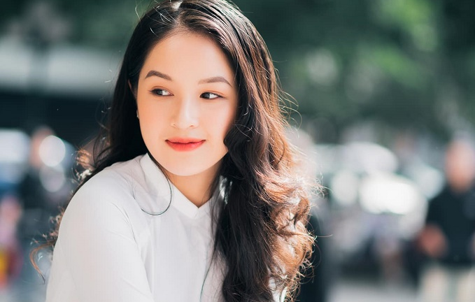 Nhan sắc 'trà xanh' xen vào cuộc tình Thy và Huy trong 'Hương vị tình thân'