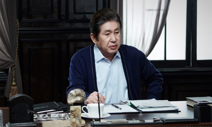 'Ông nội quốc dân' phim Hàn ép gái trẻ phá thai: Cuộc tình 13 năm trong bóng tối