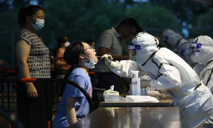 Dương Châu trở thành ổ dịch mới phức tạp ở Trung Quốc