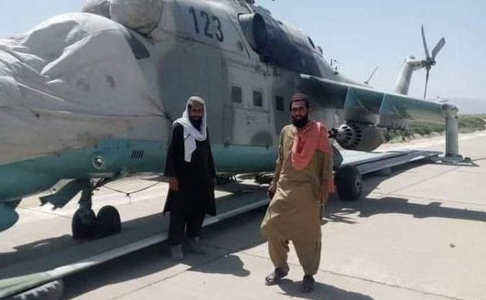 Taliban đánh chiếm sân bay Kunduz, khoe chiến lợi phẩm đặc biệt