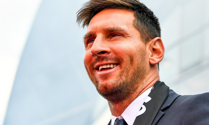 Barca phải trả Messi 39 triệu euro phí trung thành 