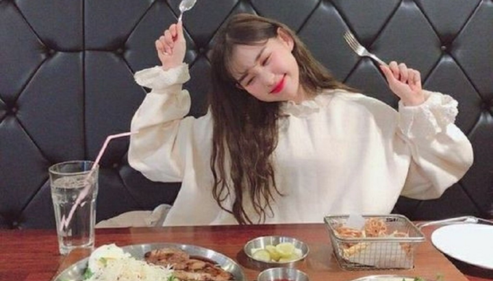 Quan sát 4 điểm này khi đi ăn, bạn sẽ biết người ấy có yêu thật lòng không