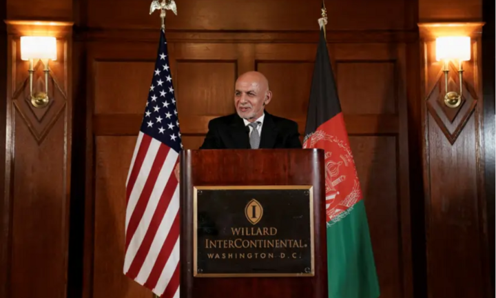 Tổng thống Afghanistan từ chức, rời khỏi đất nước