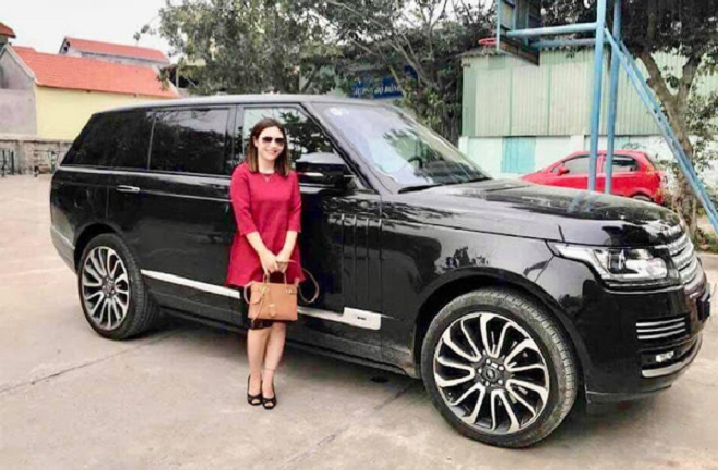 Khởi tố, bắt tạm giam Ngân 'gốm'