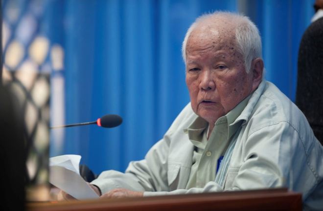 Cựu thủ lĩnh Khmer Đỏ duy nhất còn sống chối tội trước tòa