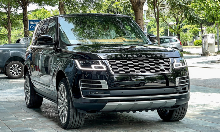 So sánh Range Rover SVAutobioraphy và Mercedes-Maybach GLS 600