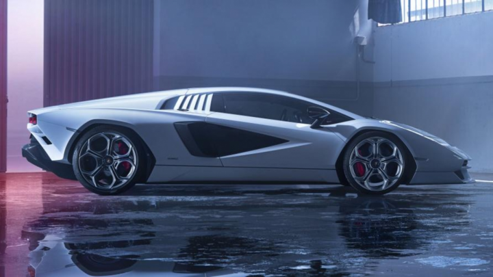 Lamborghini siêu đắt đỏ bán hết veo chỉ trong 7 ngày
