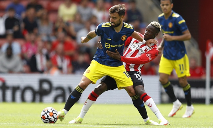 Bruno Fernandes mờ nhạt, Man Utd mất ngôi đầu bảng Ngoại hạng Anh 