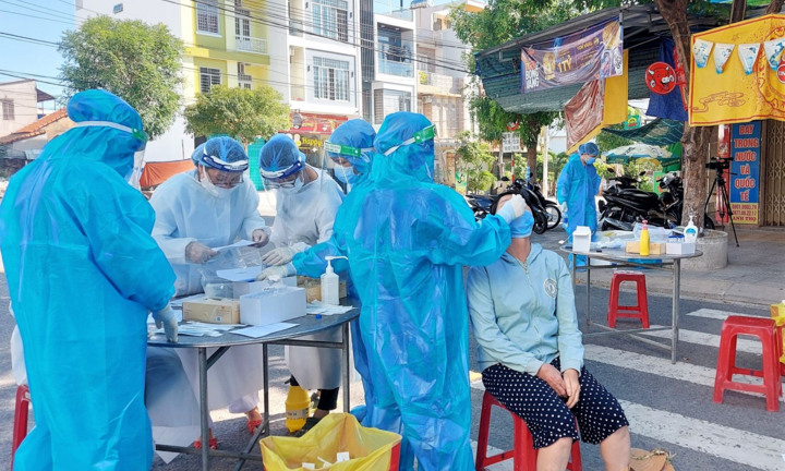 Đà Nẵng gần chạm mốc 3.000 ca COVID-19, chuỗi lây nhiễm chợ Hòa Cường hơn 900 ca