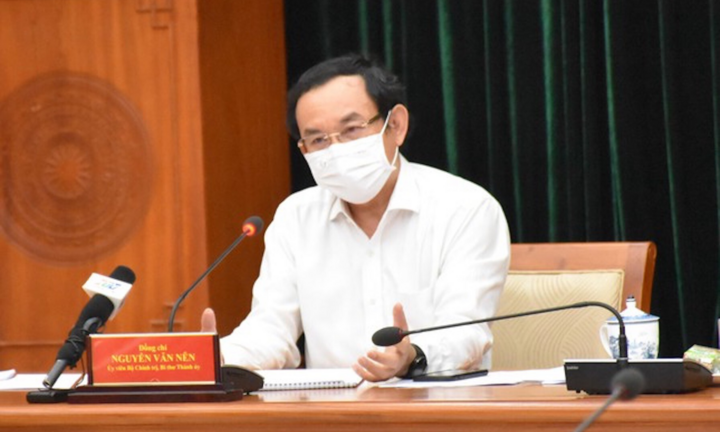 Bí thư TP.HCM: Người tiêm vaccine có quyền lợi hơn khi mở cửa trở lại