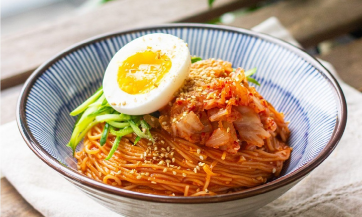 Cách làm mỳ trộn lạnh Hàn Quốc chuẩn vị 