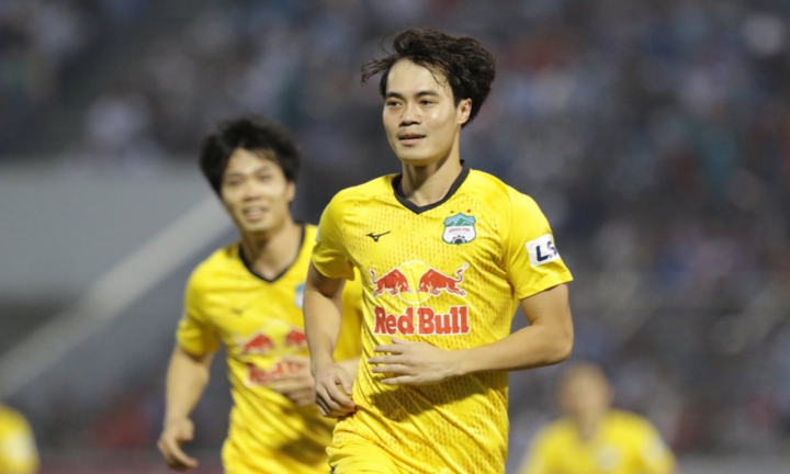 Chưa đội bóng nào đề xuất trao chức vô địch V-League 2021 cho HAGL 