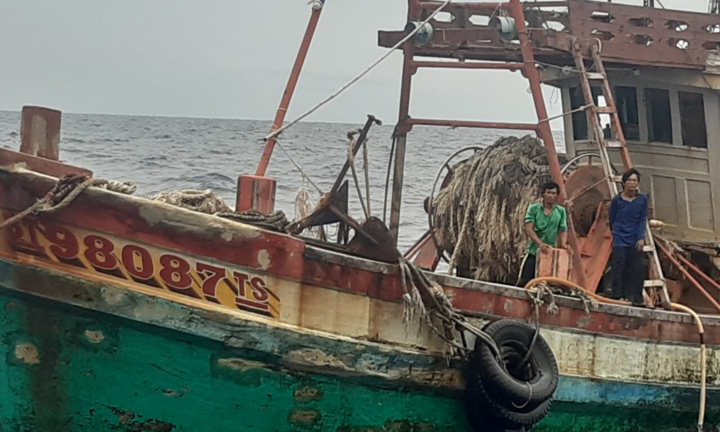 Cứu sống ngư dân gặp nạn ngoài biển Vũng Tàu