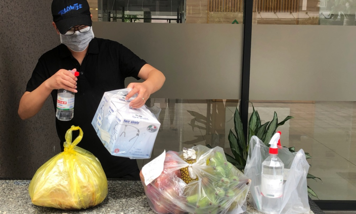 ‘Đi chợ hộ’ ở TP.HCM: Được miễn phí ship, các chung cư hỗ trợ bài bản