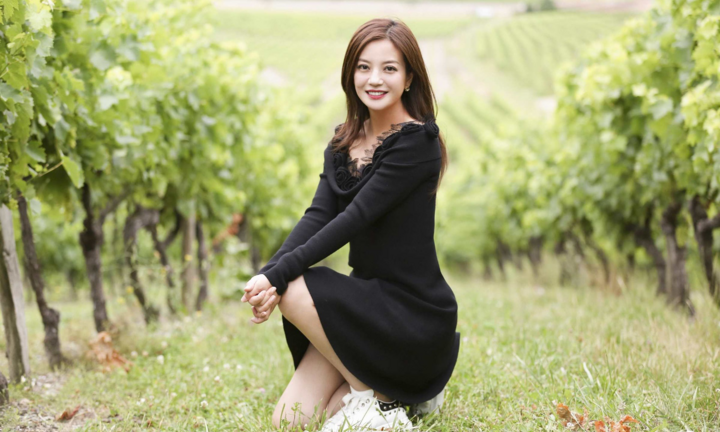 Sau thông tin bỏ trốn, Triệu Vy lên mạng cho biết đang ở Bắc Kinh