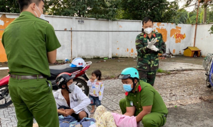 Chiến sĩ công an trực chốt chống dịch giúp sản phụ vượt cạn thành công